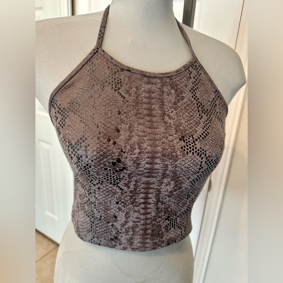 Y2K GUESS Faux Snakeskin Crop Halter Top size medium - Picture 5 of 6